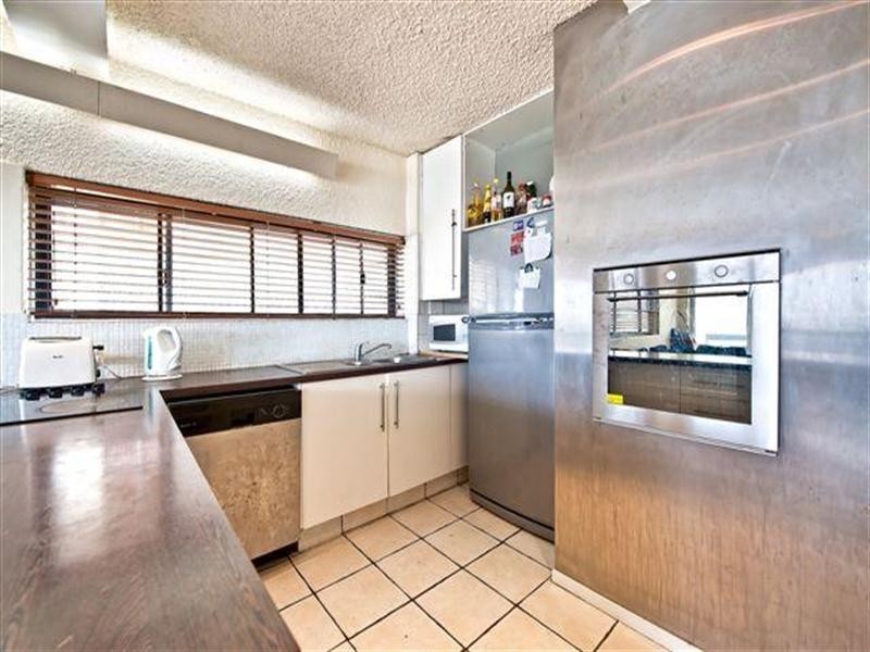 69 Garfield Terrace, Surfers Paradise QLD 4217