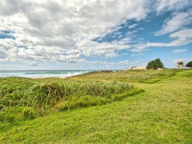 69 Garfield Terrace, Surfers Paradise QLD 4217