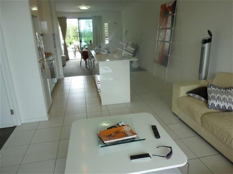 2 Gaven Crescent, Mermaid Beach QLD 4218