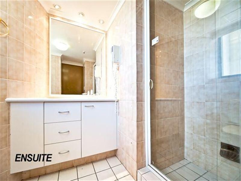 30 Laycock Street, Surfers Paradise QLD 4217