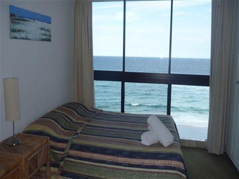 4 Old Burleigh Road, Surfers Paradise QLD 4217