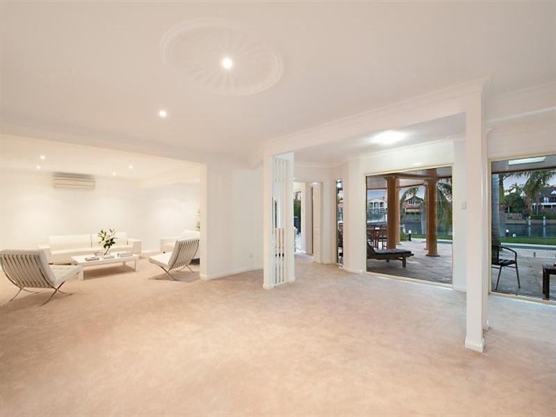 211-213 Monaco Street, Broadbeach Waters QLD 4218