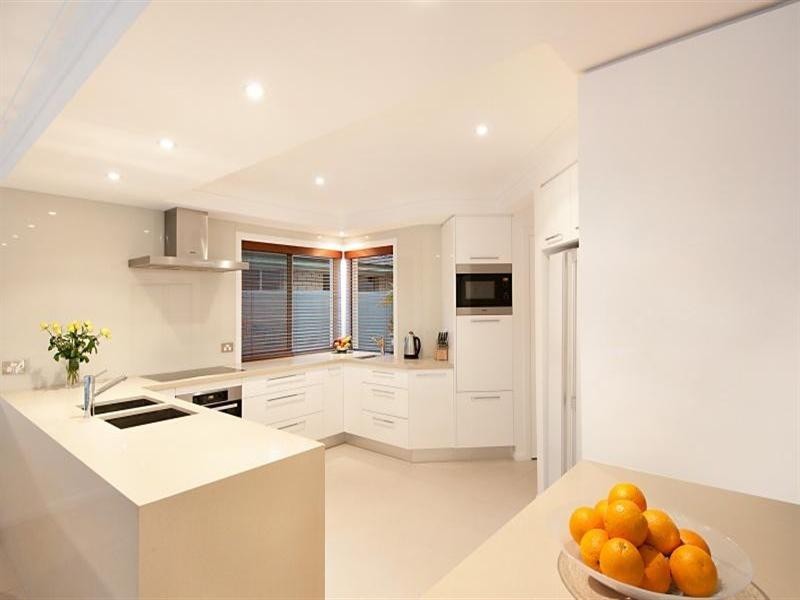 211-213 Monaco Street, Broadbeach Waters QLD 4218