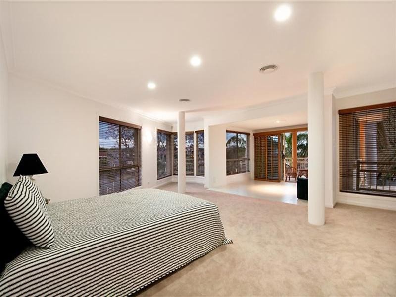 211-213 Monaco Street, Broadbeach Waters QLD 4218