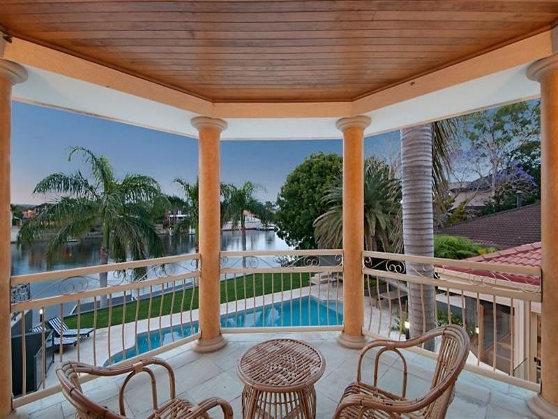 211-213 Monaco Street, Broadbeach Waters QLD 4218