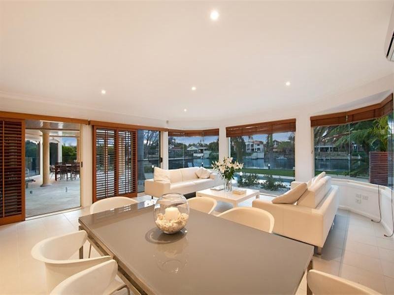 211-213 Monaco Street, Broadbeach Waters QLD 4218