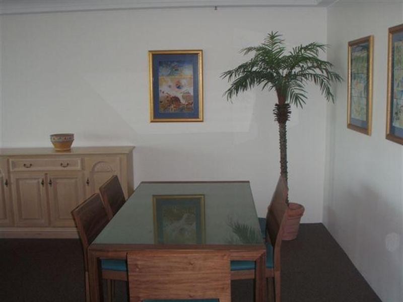 5 Palm Avenue, Surfers Paradise QLD 4217