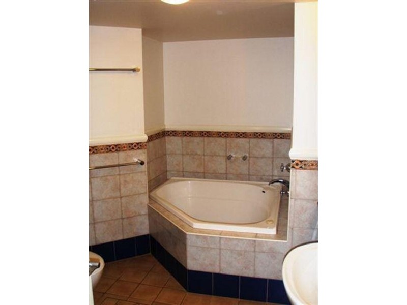 5 Palm Avenue, Surfers Paradise QLD 4217