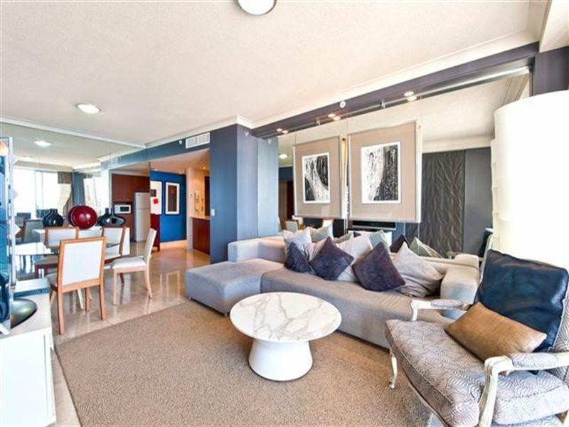 23 Ferny Avenue, Surfers Paradise QLD 4217