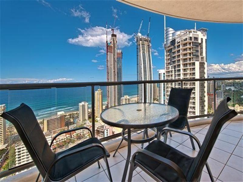 23 Ferny Avenue, Surfers Paradise QLD 4217