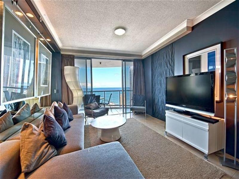 23 Ferny Avenue, Surfers Paradise QLD 4217