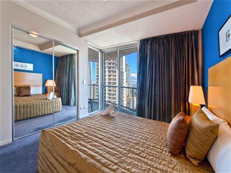 23 Ferny Avenue, Surfers Paradise QLD 4217