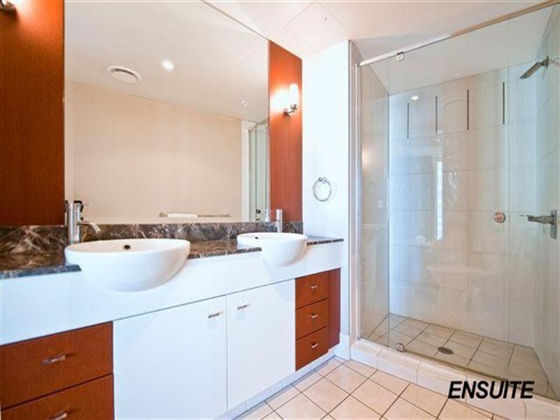 23 Ferny Avenue, Surfers Paradise QLD 4217