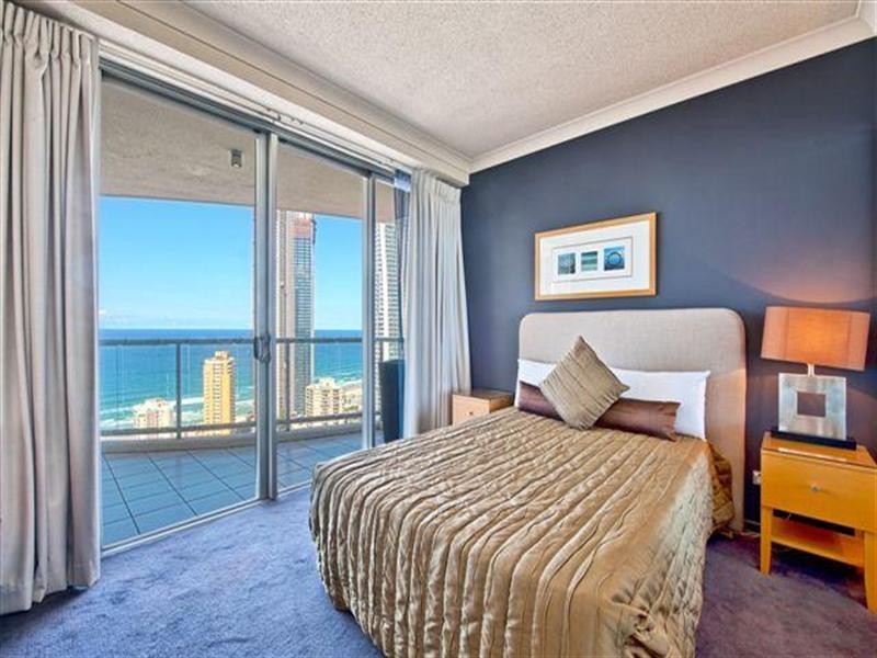 23 Ferny Avenue, Surfers Paradise QLD 4217