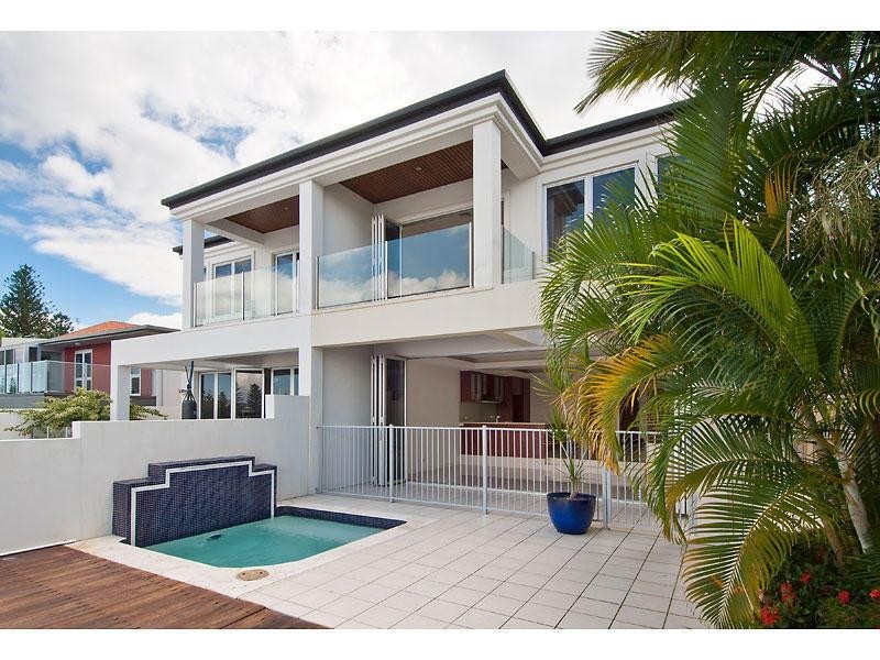 8A Sunset Boulevard, Surfers Paradise QLD 4217