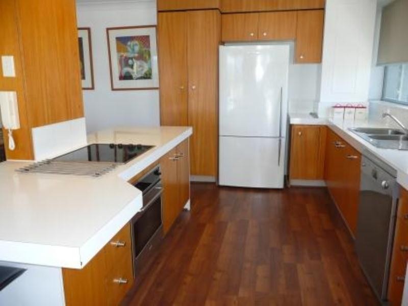 7-6 Aubrey Street, Surfers Paradise QLD 4217