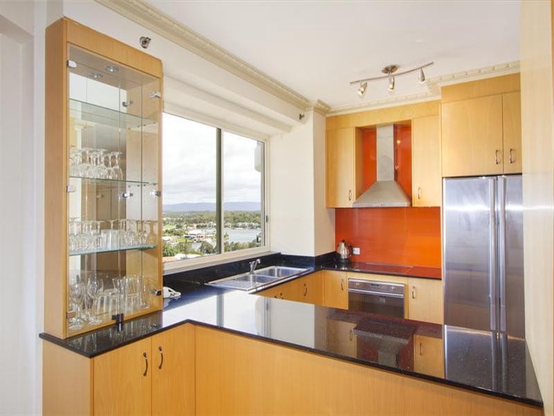 68 29 Woodroffe Avenue, Main Beach QLD 4217