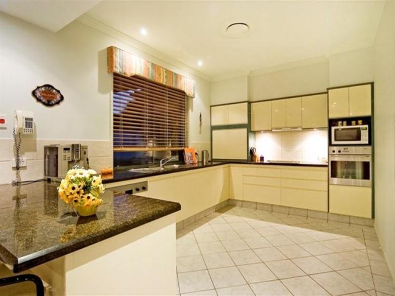 Hope Island QLD 4212