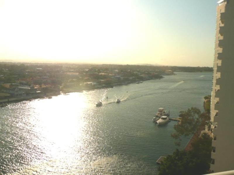 9/20 Riverview Parade, Surfers Paradise QLD 4217