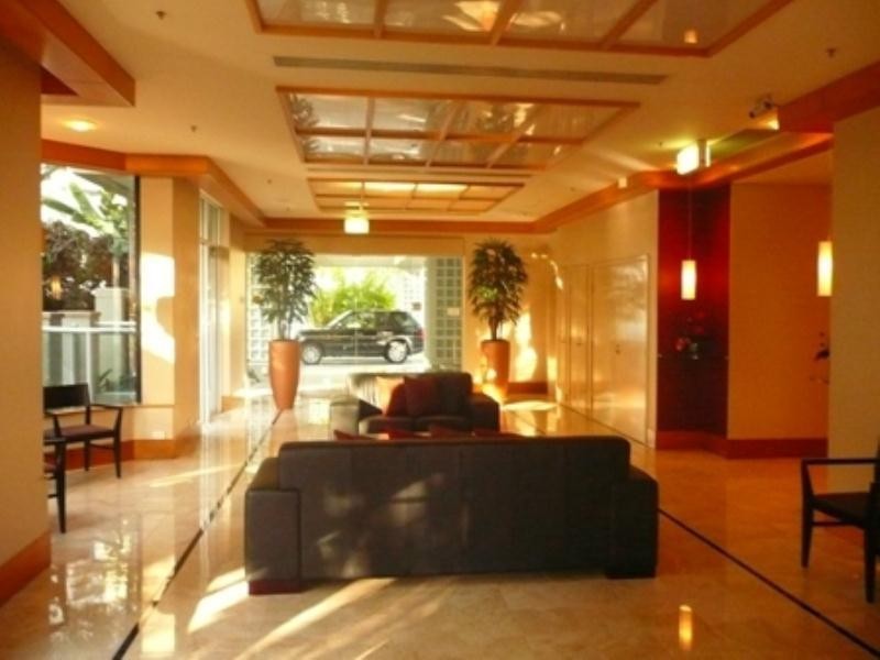 9/20 Riverview Parade, Surfers Paradise QLD 4217