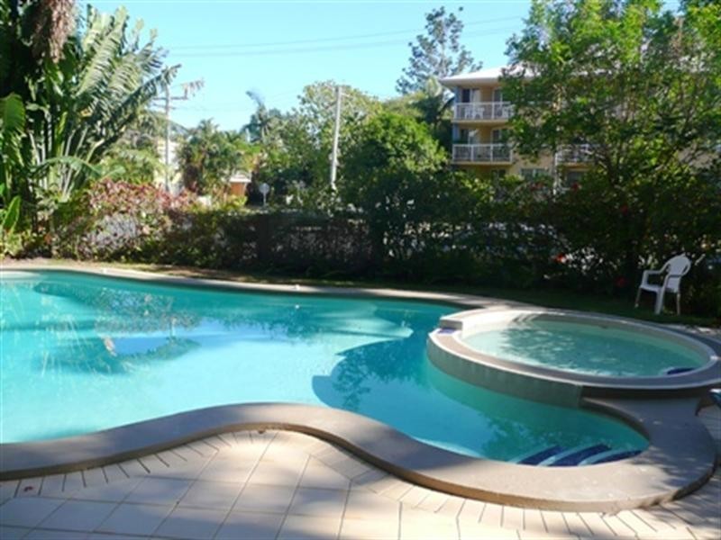 201-3 Oak Avenue, Surfers Paradise QLD 4217