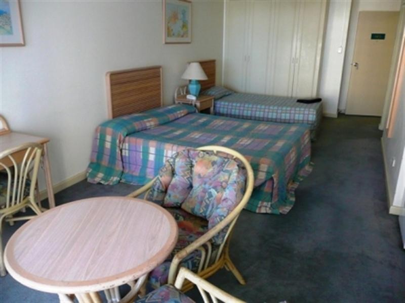 1102-18 Hanlan Street, Surfers Paradise QLD 4217