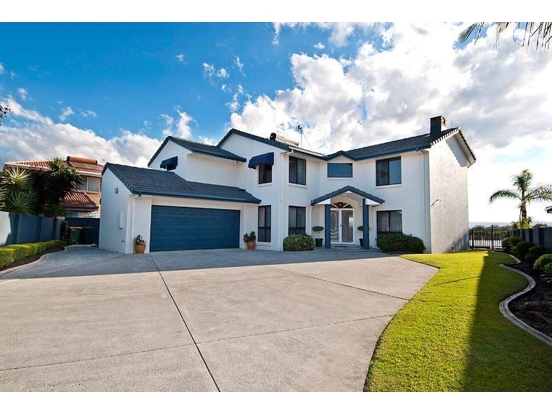 44 Tradewinds Avenue, Paradise Point QLD 4216