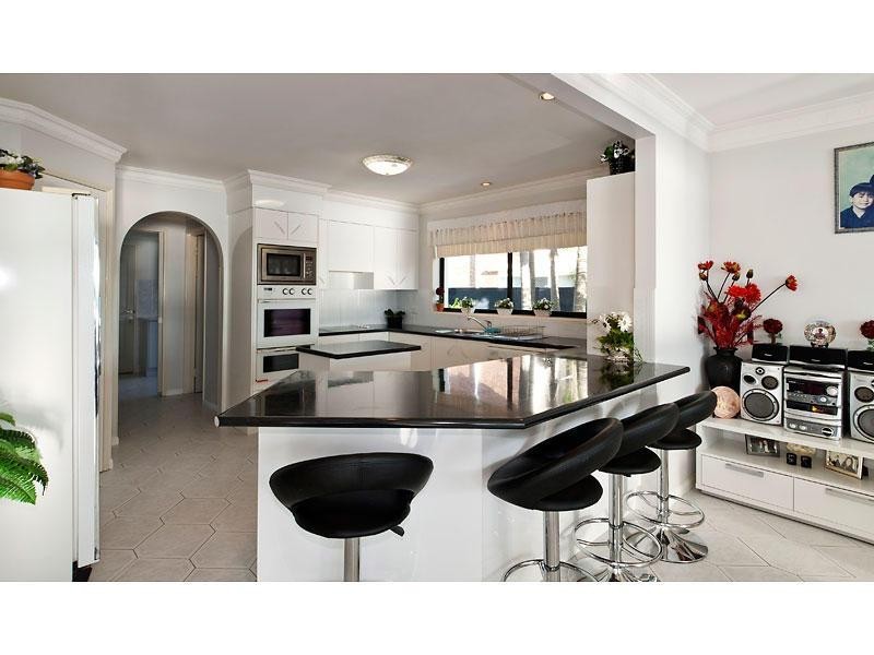 44 Tradewinds Avenue, Paradise Point QLD 4216