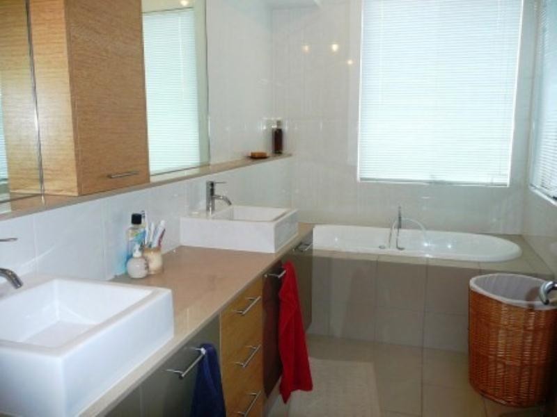 6011 Calardo Avenue, Hope Island QLD 4212