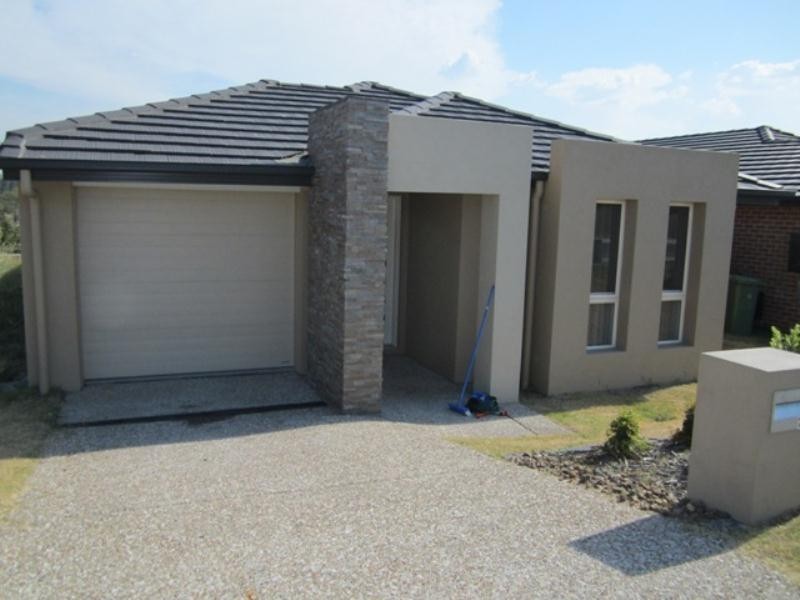 7 Huxley Street, Redbank Plains QLD 4301