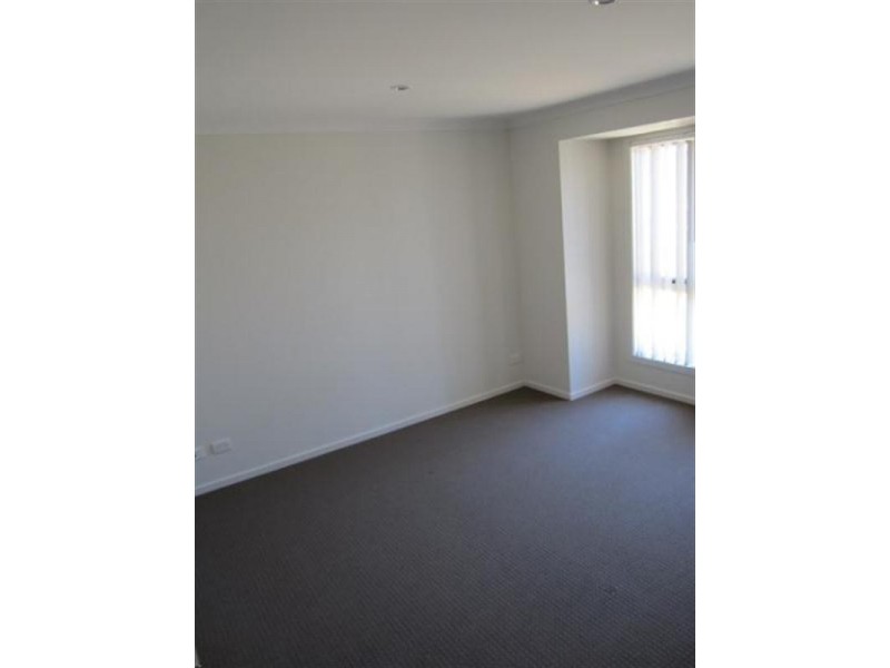 7 Huxley Street, Redbank Plains QLD 4301