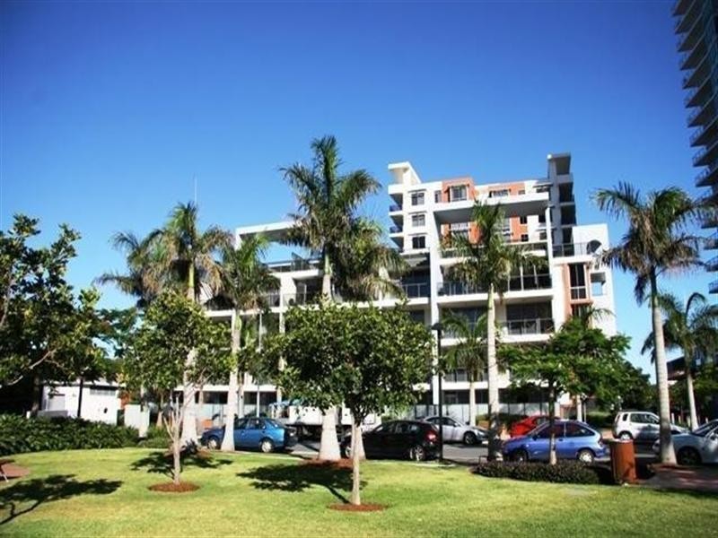 3 Como Crescent, Southport QLD 4215