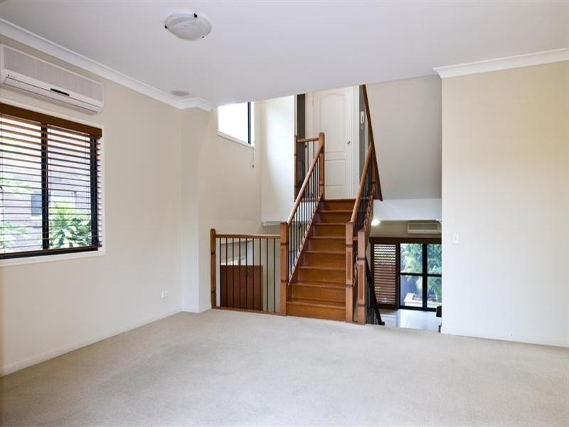 1/43 Sunset Boulevard, Surfers Paradise QLD 4217