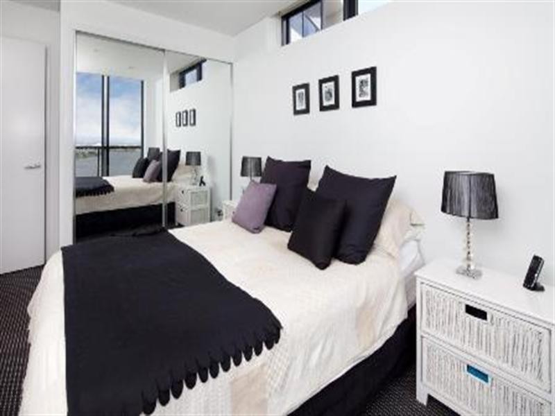 2 Aqua Street, Southport QLD 4215