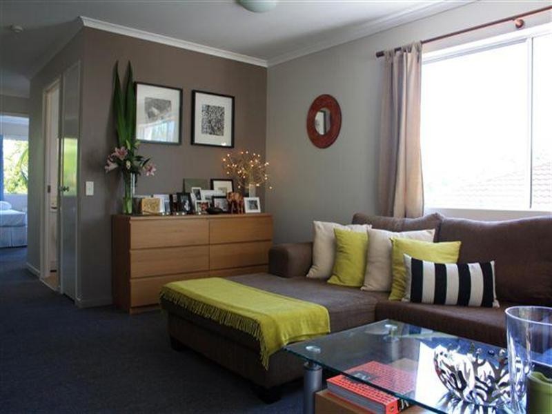 17 Genoa Street, Surfers Paradise QLD 4217