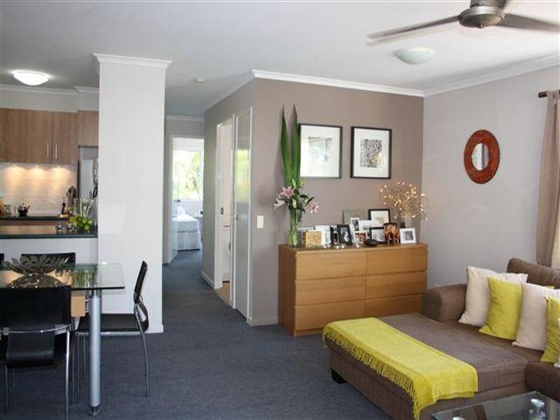 17 Genoa Street, Surfers Paradise QLD 4217