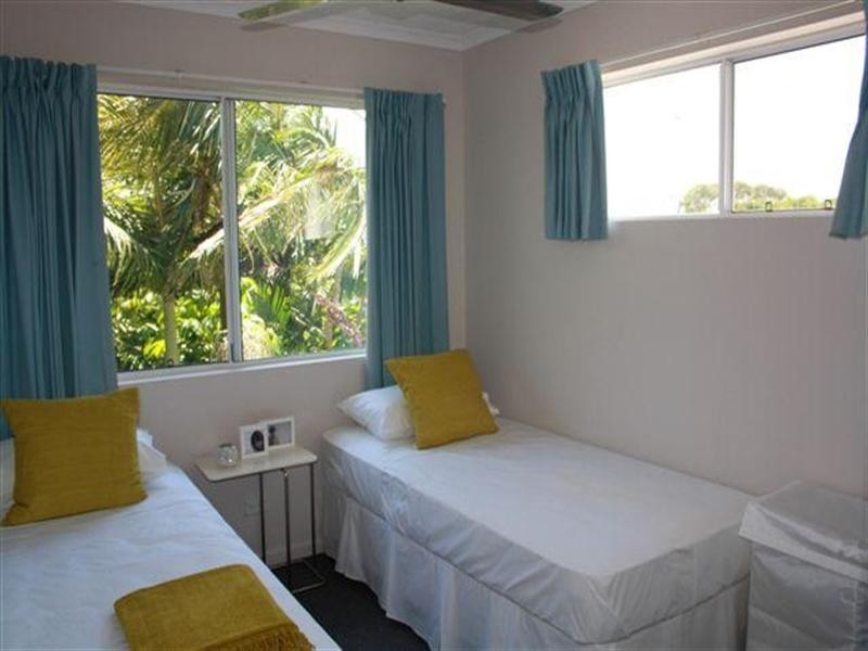 17 Genoa Street, Surfers Paradise QLD 4217