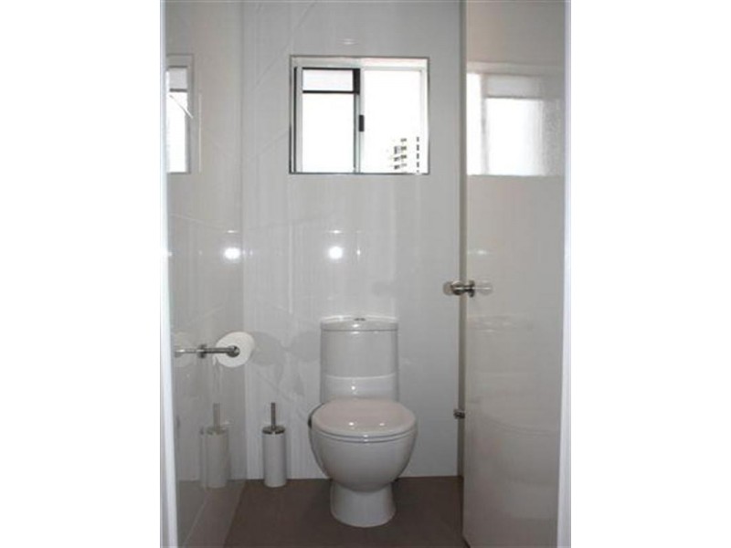 17 Genoa Street, Surfers Paradise QLD 4217