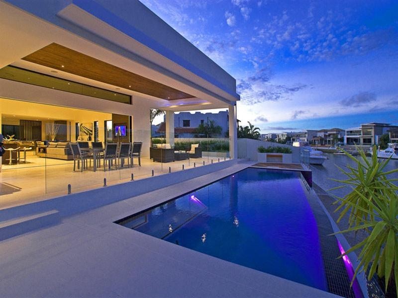 69 The Sovereign Mile, Sovereign Islands QLD 4216