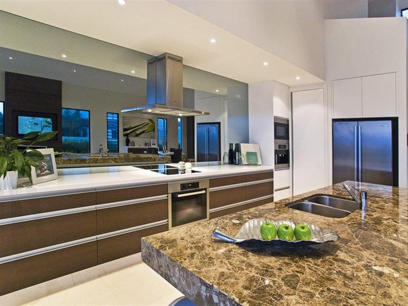 69 The Sovereign Mile, Sovereign Islands QLD 4216