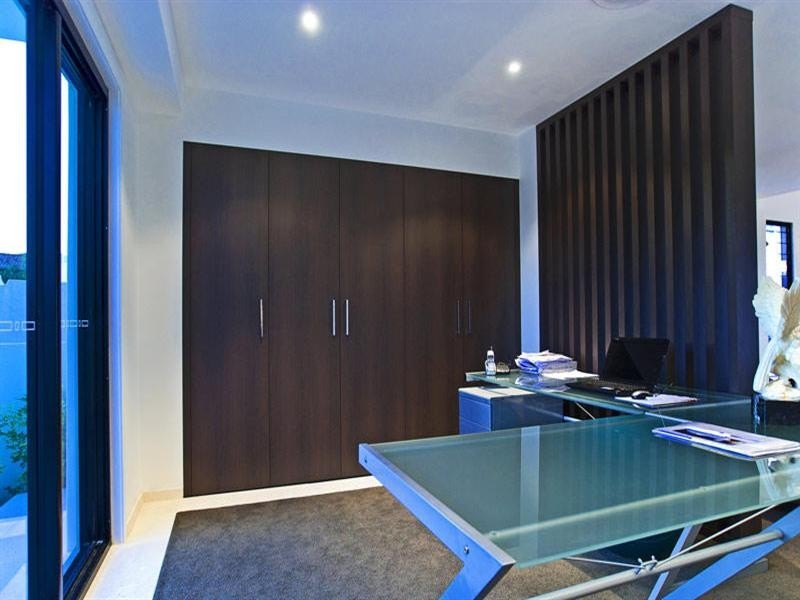 69 The Sovereign Mile, Sovereign Islands QLD 4216