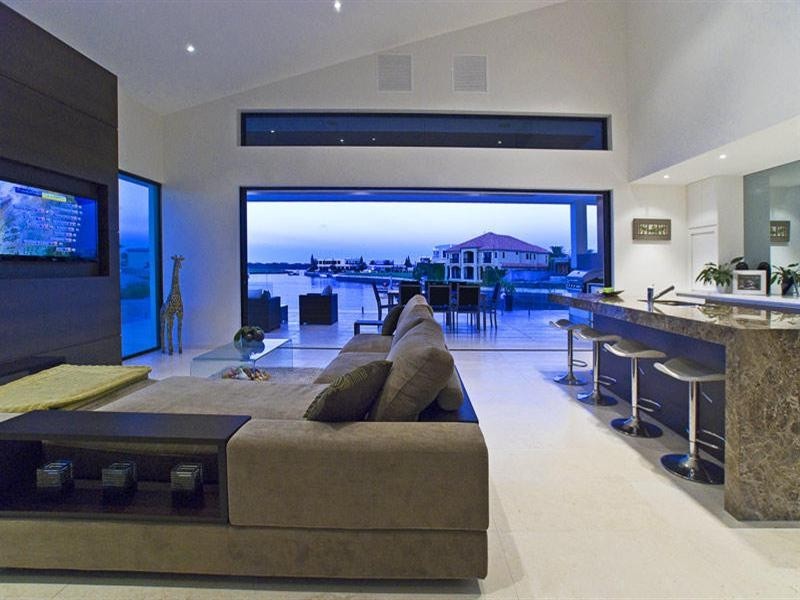 69 The Sovereign Mile, Sovereign Islands QLD 4216