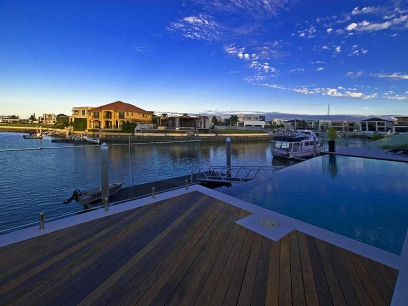 69 The Sovereign Mile, Sovereign Islands QLD 4216