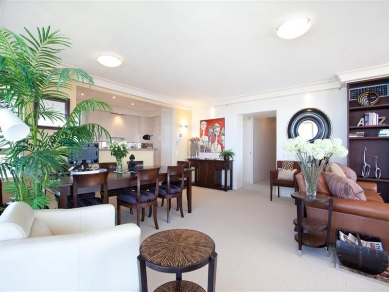 1 Serisier Avenue, Main Beach QLD 4217