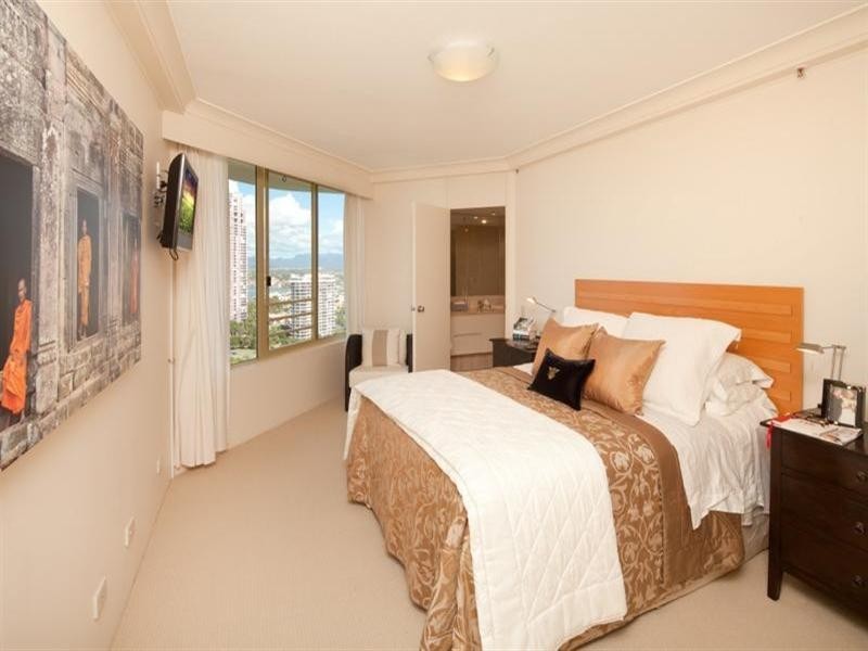 1 Serisier Avenue, Main Beach QLD 4217