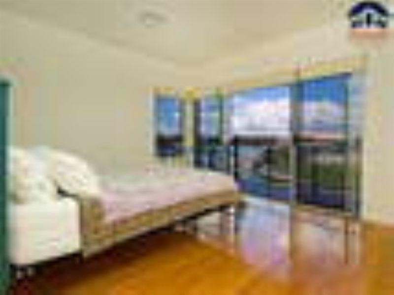 6072 Lugano Drive, Hope Island QLD 4212