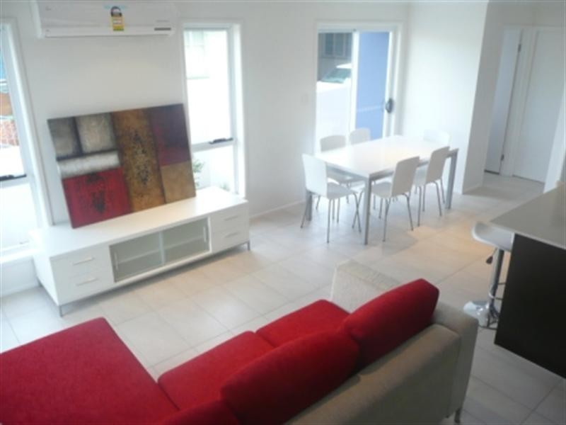 2/178 Queen Street, Southport QLD 4215