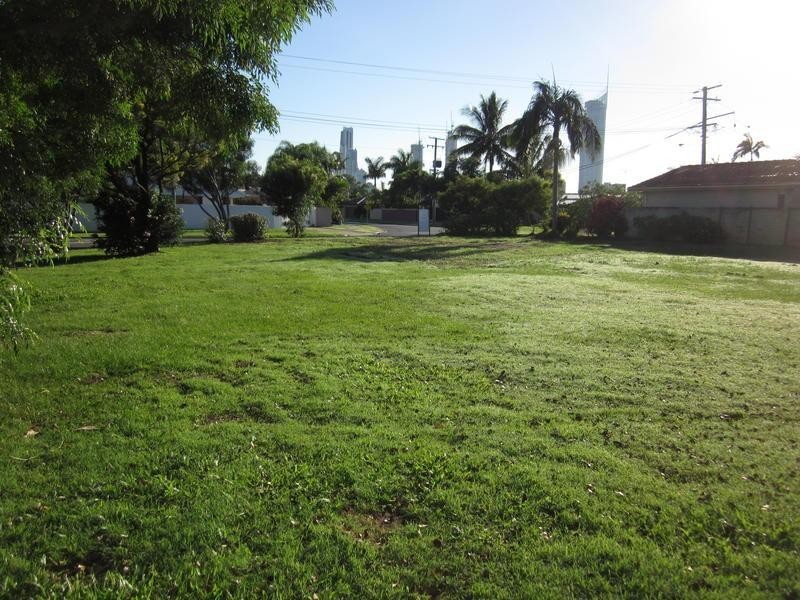 14 Rapallo Avenue, Isle Of Capri QLD 4217