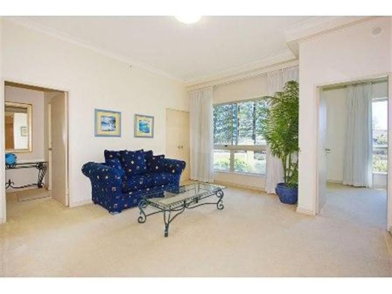 100 Old Burleigh Road, Broadbeach QLD 4218