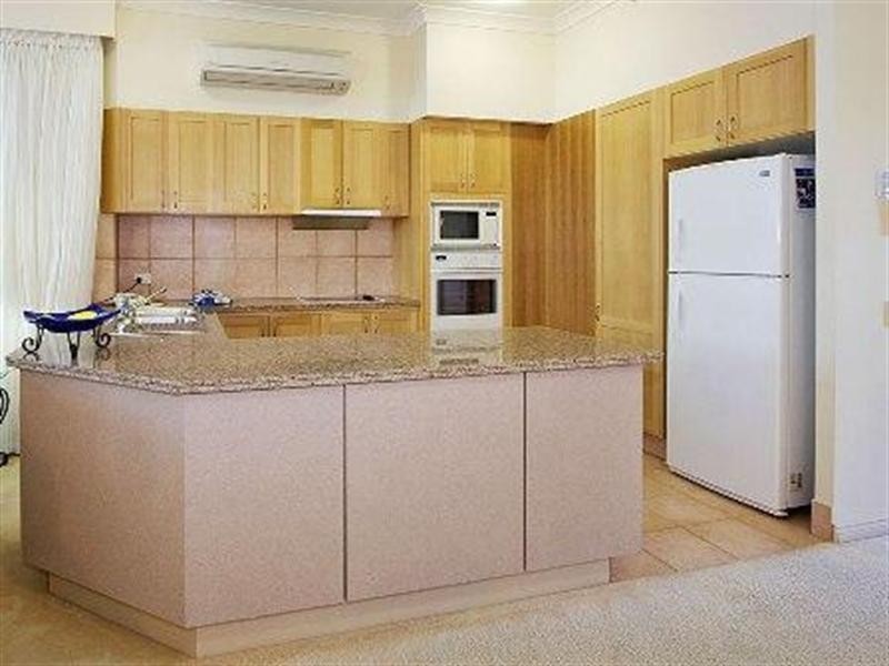 100 Old Burleigh Road, Broadbeach QLD 4218